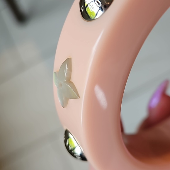 Louis Vuitton Pink Sparkly Resin Bangle Bracelet Silver Logo Studs w/Dustbag - Picture 5 of 6
